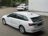 Skoda Octavia First Edition LED Virtual Rü-Kamera  - Skoda Octavia: First Edition