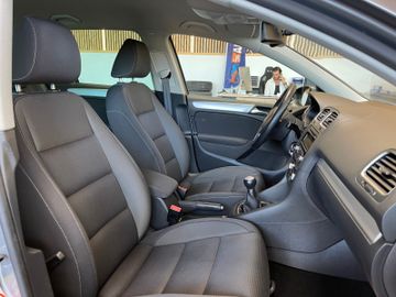 Volkswagen Golf VI Team *TEMPOMAT*SZHZ*KLIMA*PDC*