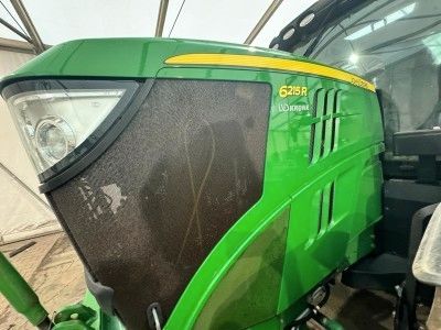Fahrzeugabbildung John Deere 6215 Schlepper