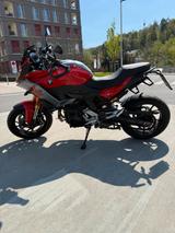 BMW F900 XR 4Pakete-Gelsitzbank-Koffer-Keyless - BMW 90
