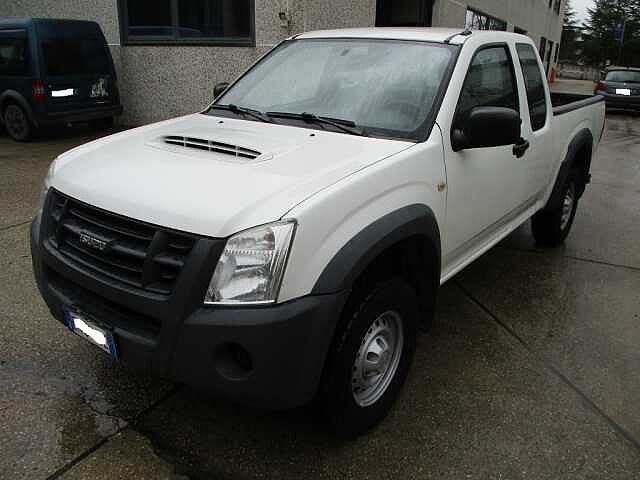 Isuzu D-Max 2.5 TD cat Space Cab 4WD Pick-up L E