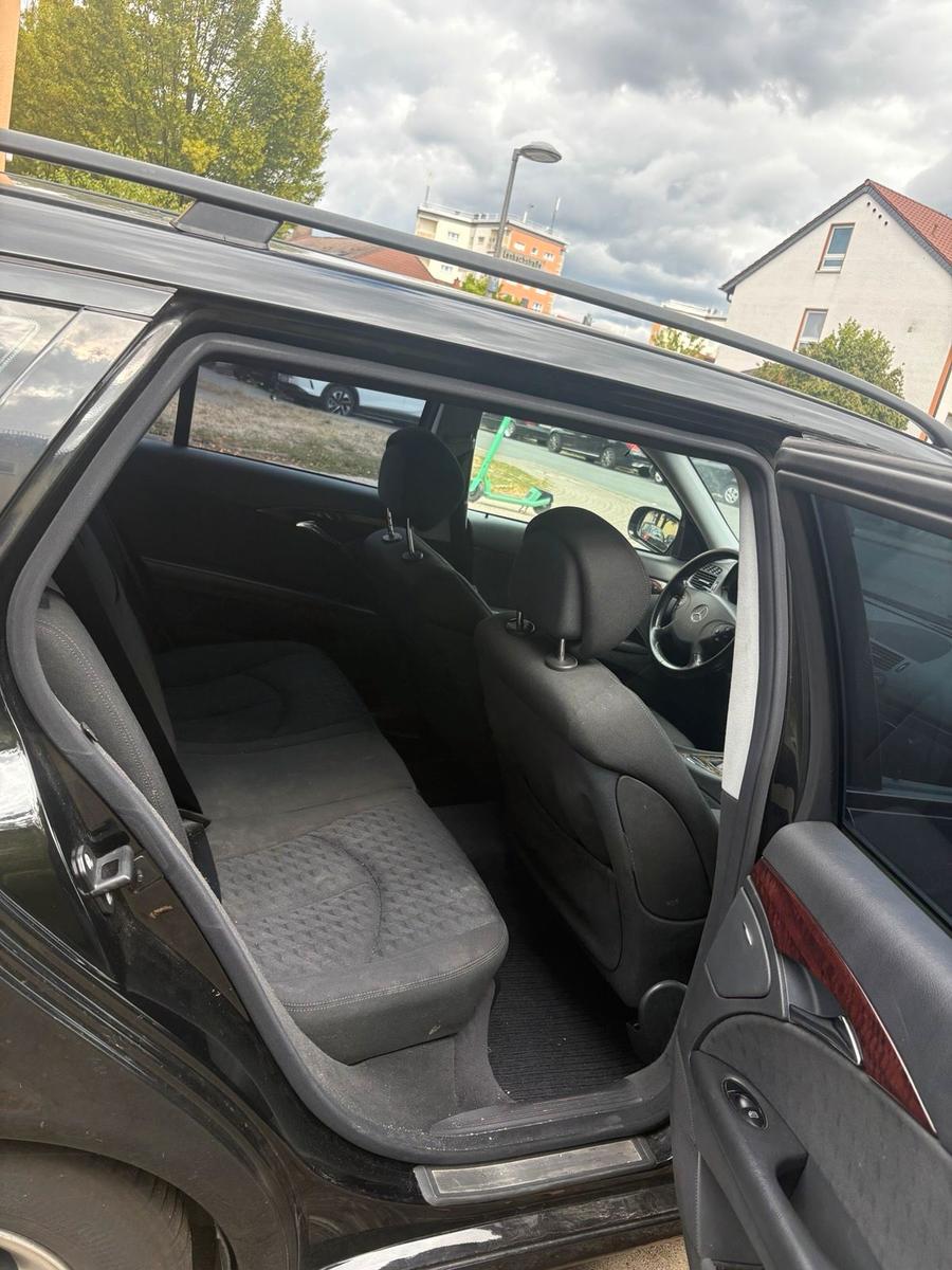 Mercedes-Benz E220 2006 — photo 7