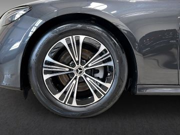 Mercedes E 200 - 4