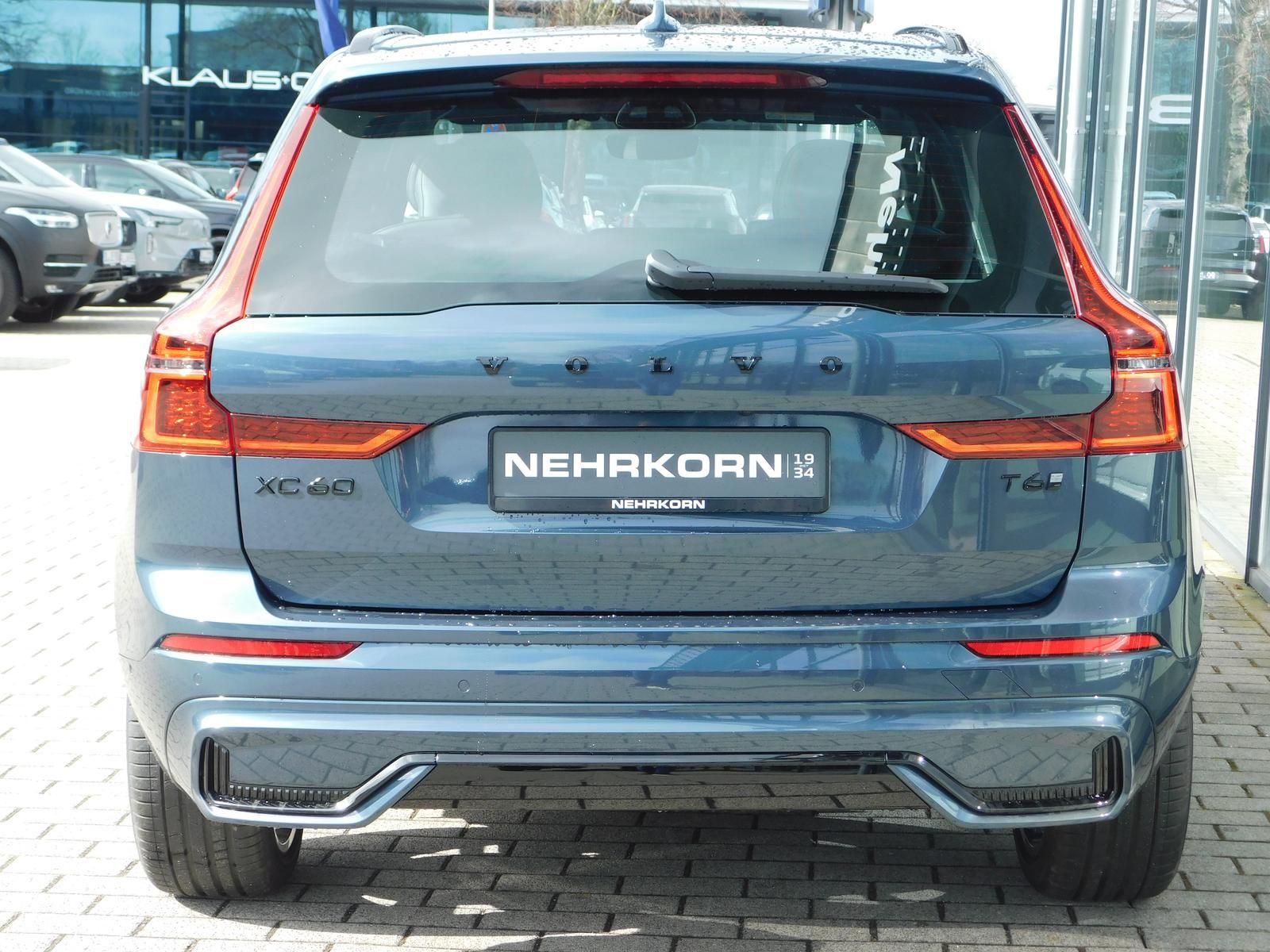 Fahrzeugabbildung Volvo XC60 T6 AWD Plus Black Edition