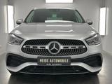 Mercedes-Benz GLA 180 AMG Sportpaket Widescreen Kamera - silberne Mercedes-Benz GLA 180