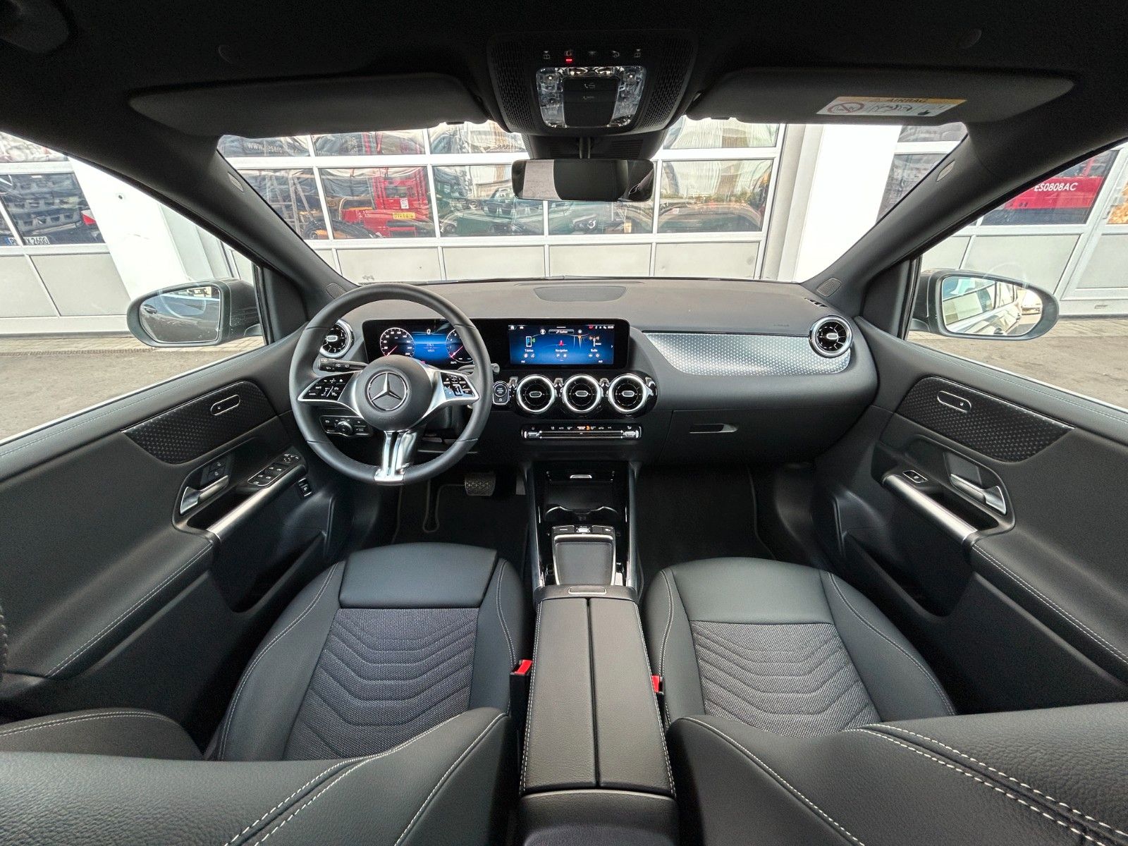 Fahrzeugabbildung Mercedes-Benz B 180 Progressive+PARK+SPIEGEL+LED+DAB+DIGITAL