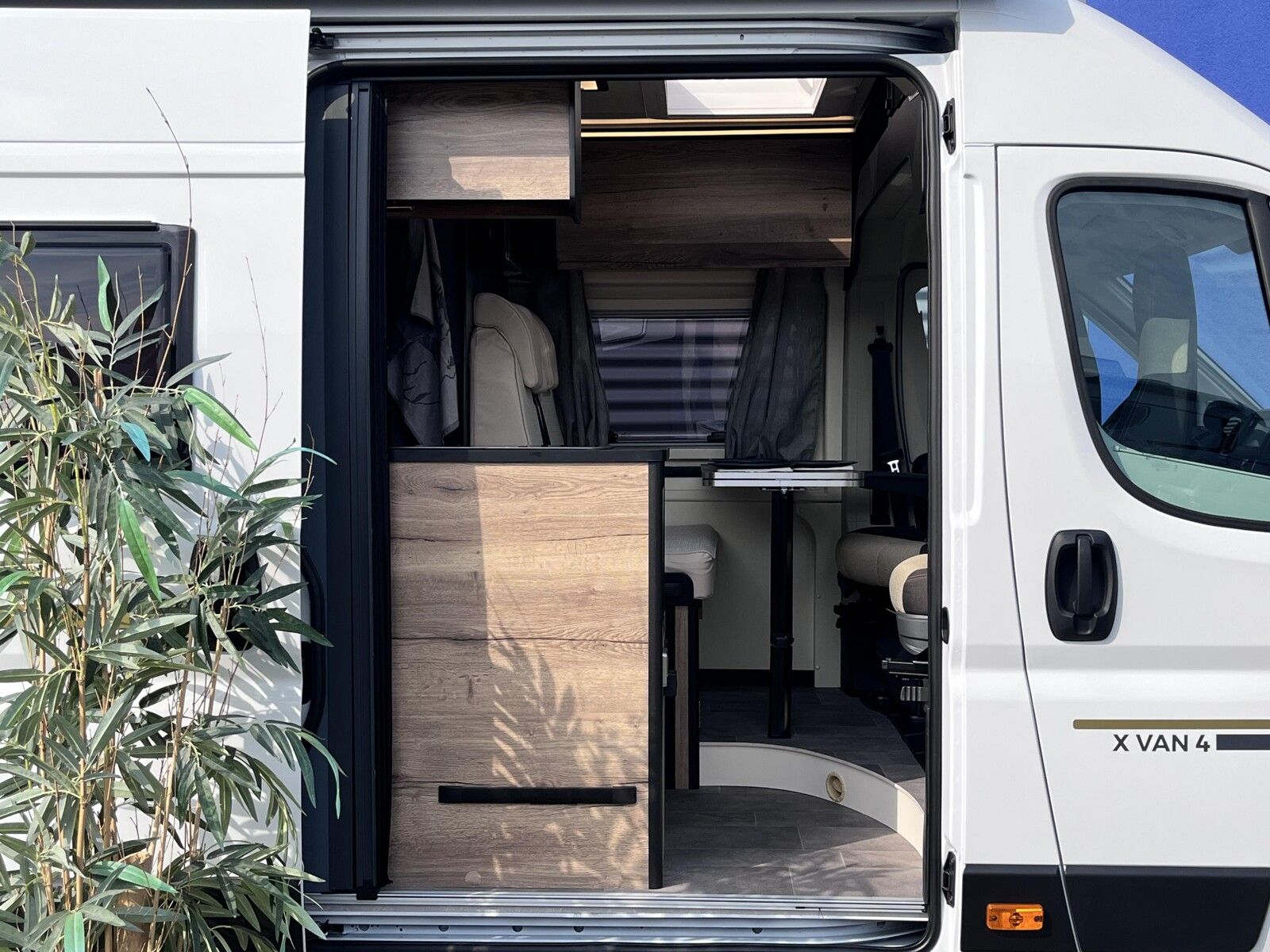 Fahrzeugabbildung XGO X-VAN 4 AUTOMATIK