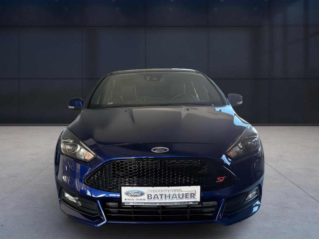 Ford Focus ST 2.0 EcoBoost
