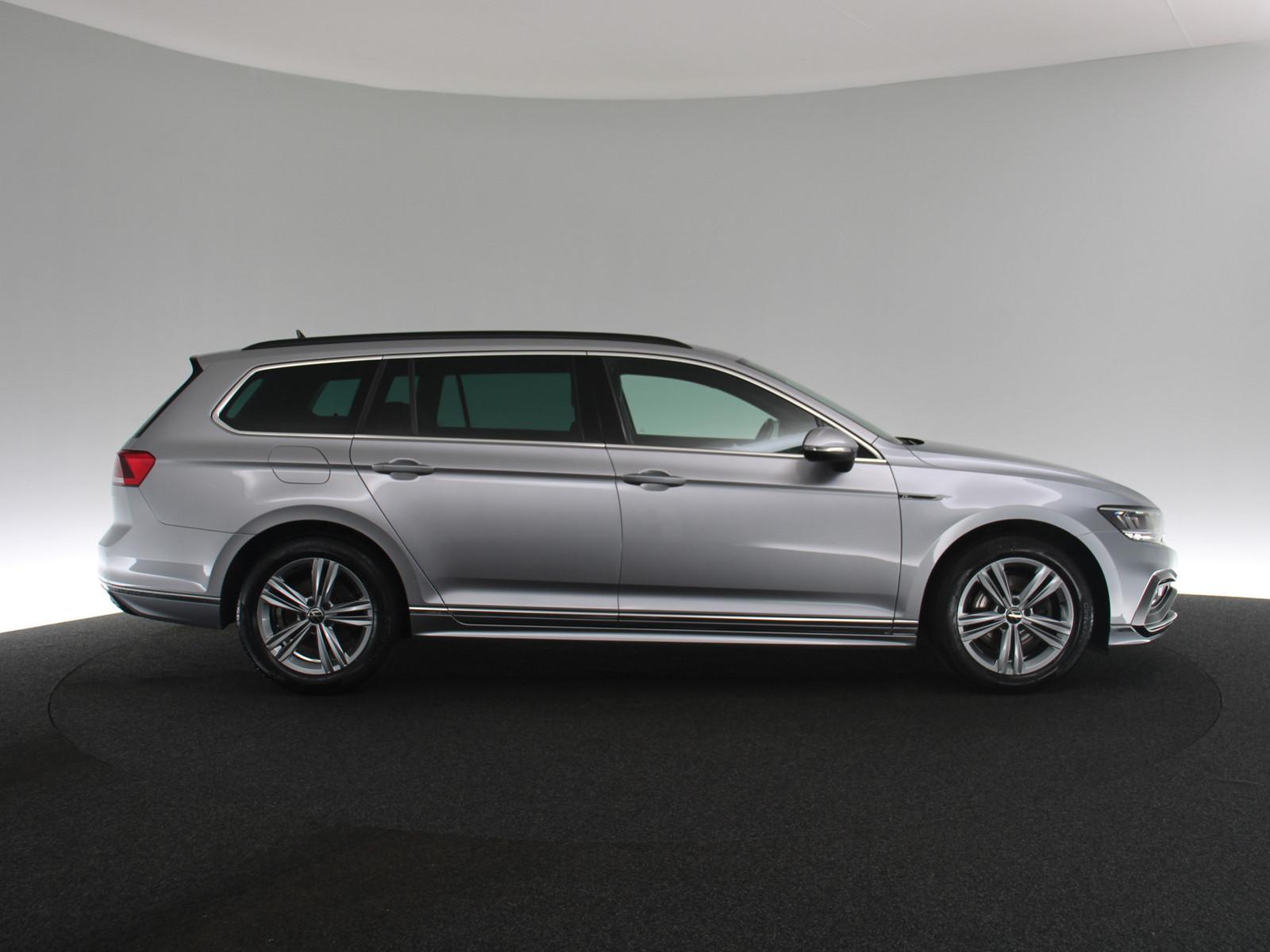 Volkswagen Passat 4Motion 2.0 TDI Business LED ACC, миниатюра 19