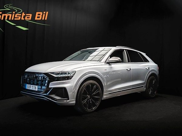 Audi Q8 50 TDI S-LINE B&O LUFT 23′ CARBON DIAMOND VAT
