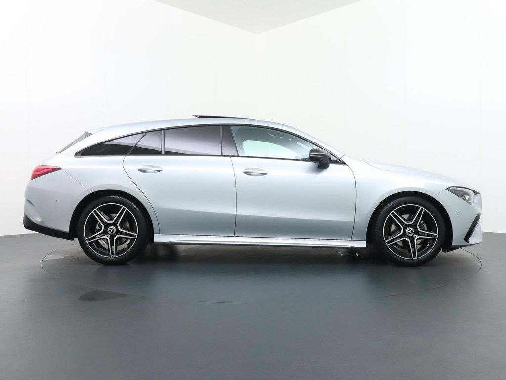 Mercedes-Benz CLA 180 Shooting Brake Star Edition AMG Line | P