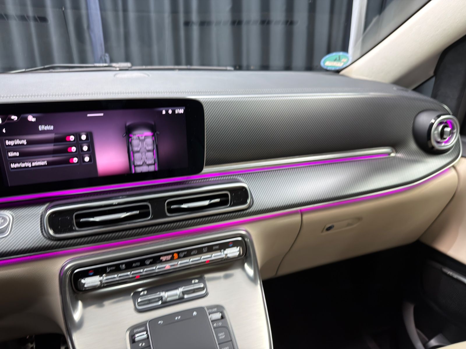 Fahrzeugabbildung Mercedes-Benz V250d lang EXCLUSIVE|AMG|BURMESTER|PANO|ACC|360°