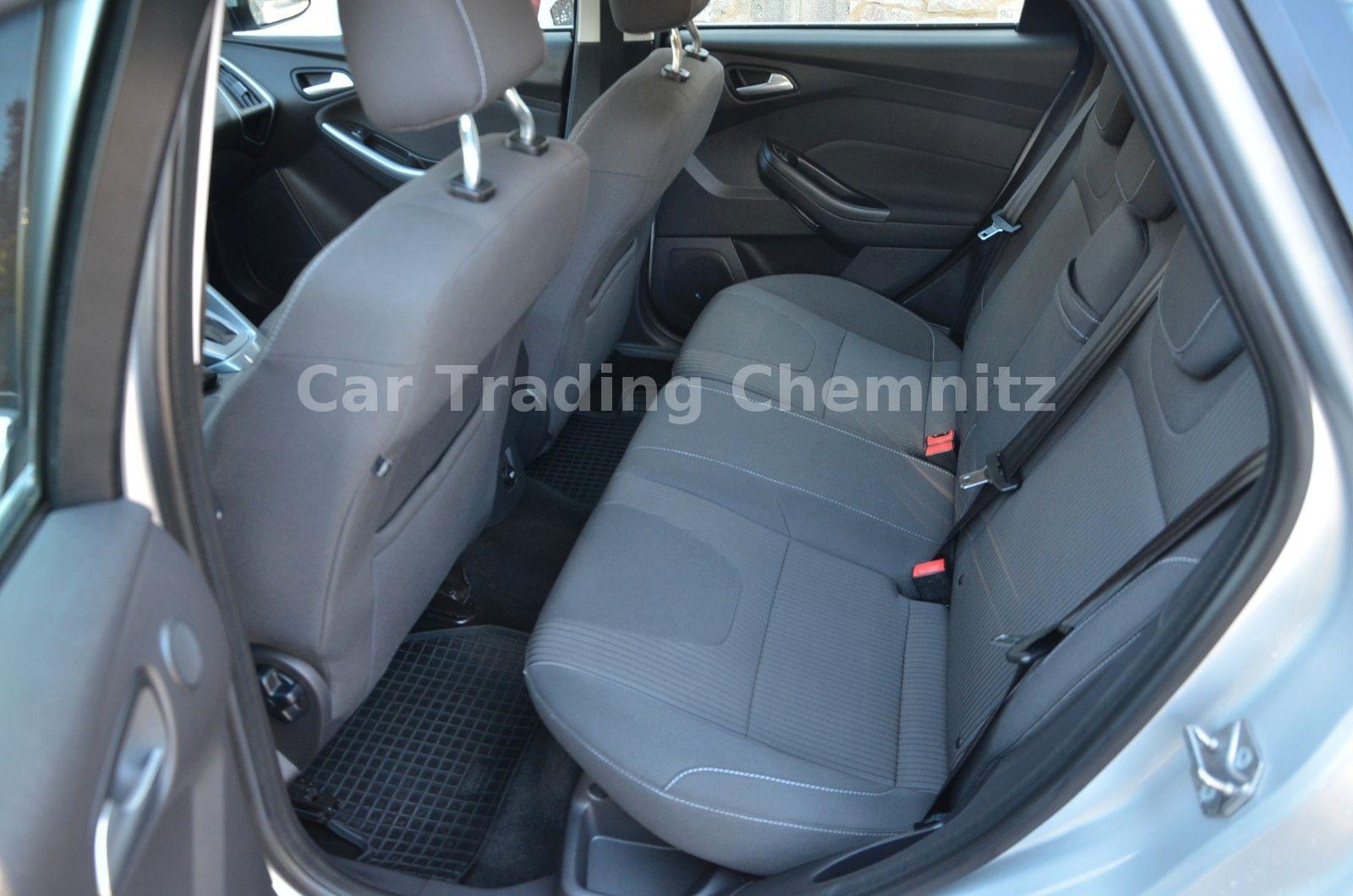 Ford Focus 2012 — photo 12