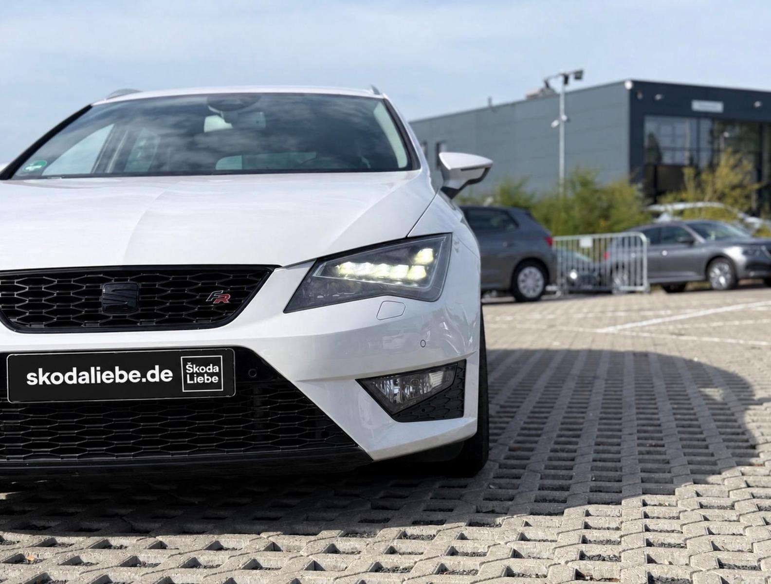 Seat LEON ST FR 1.8TSI LED|NAV|ALCANTARA|SOUND|UNIKAT