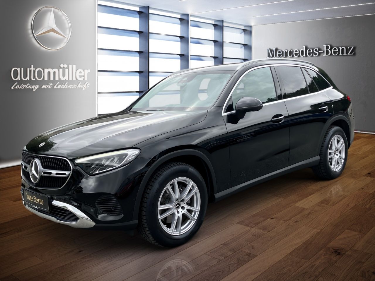 Fahrzeugabbildung Mercedes-Benz GLC 200 4M AVANTGARDE+AHK+EASYPACK+AMBIENTE+LED+