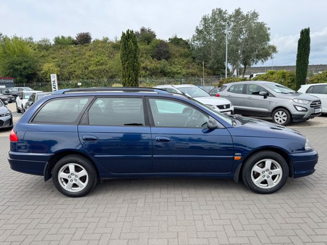 Toyota Avensis  1.8 Style