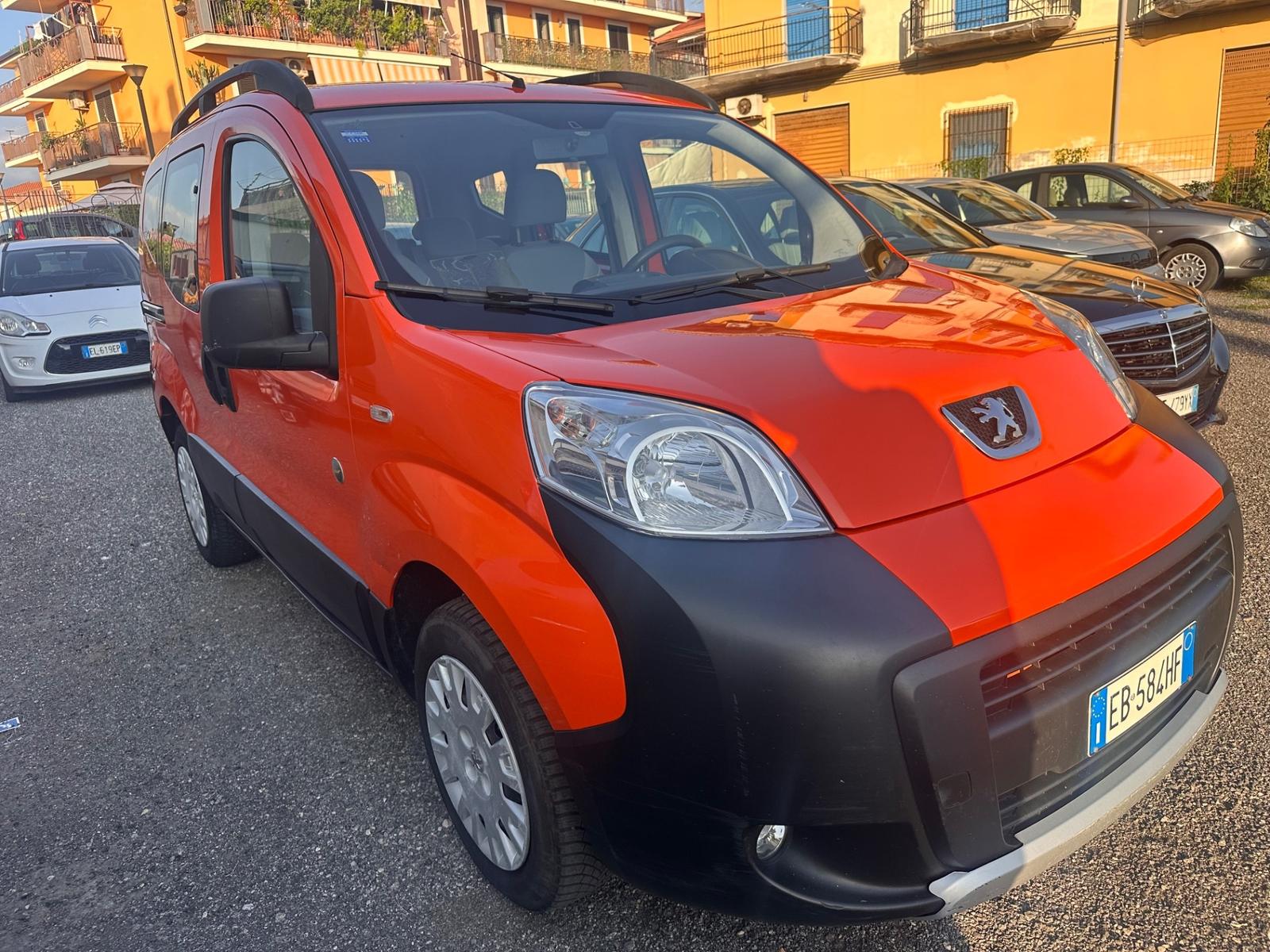 Peugeot Bipper 2010 — rear view