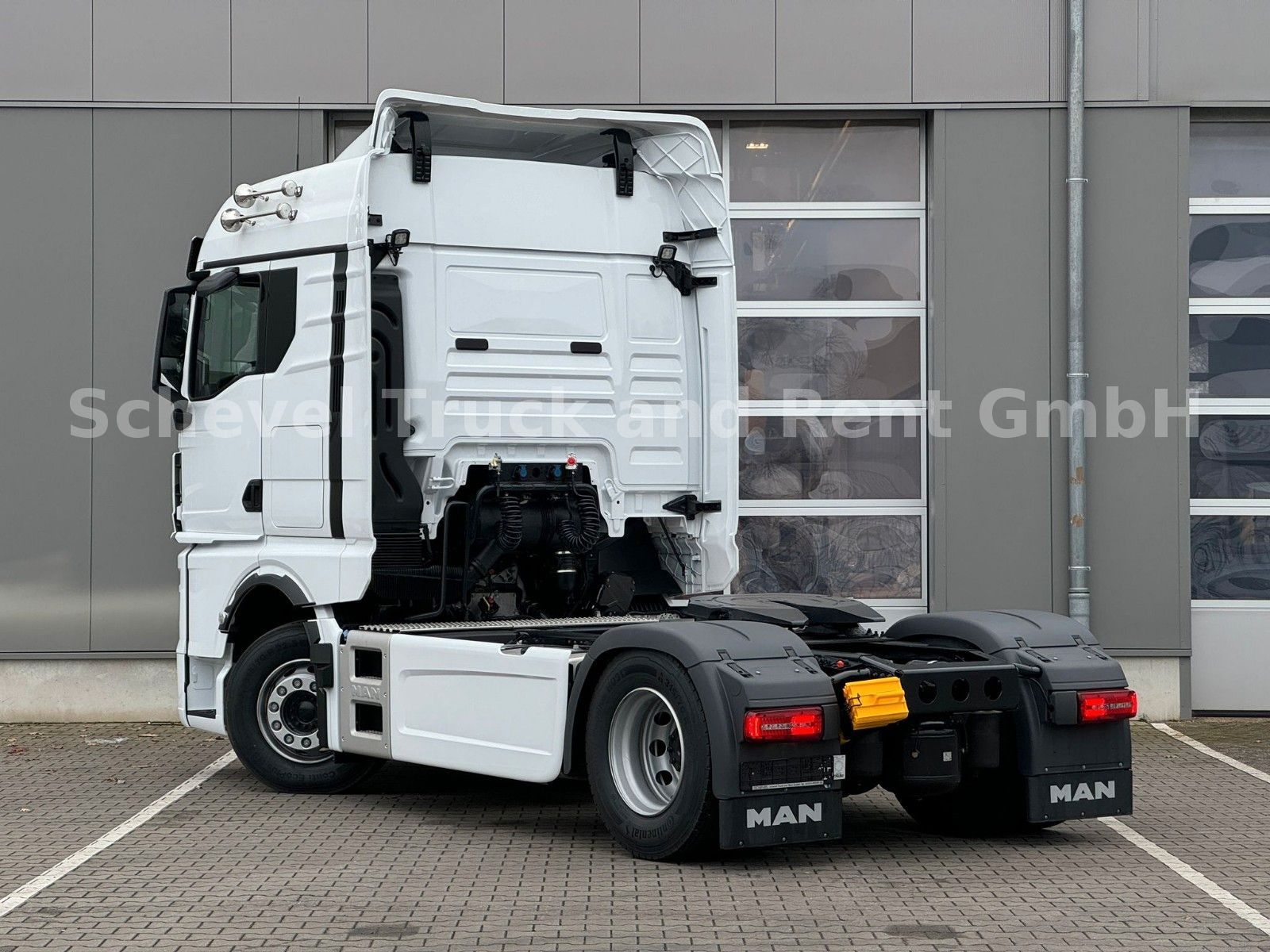 Fahrzeugabbildung MAN TGX 18.480 BL SA GM ACC LDW ADR Retarder