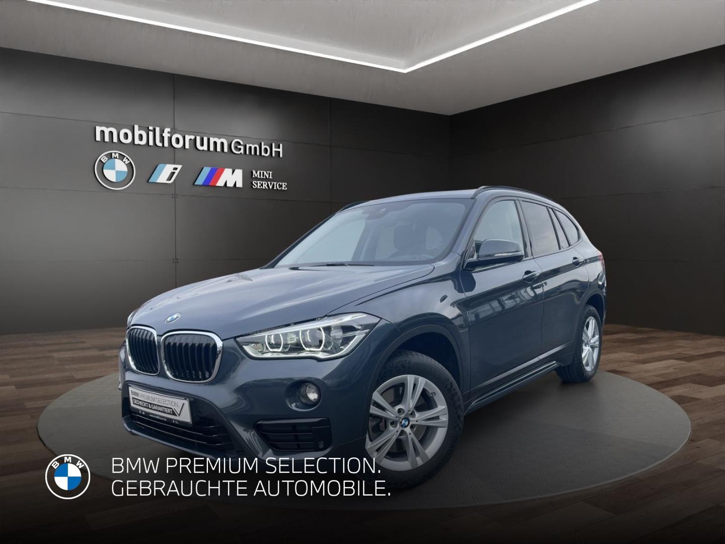 BMW X1 xDrive20d Sport Line AHK Panorama HUD ACC