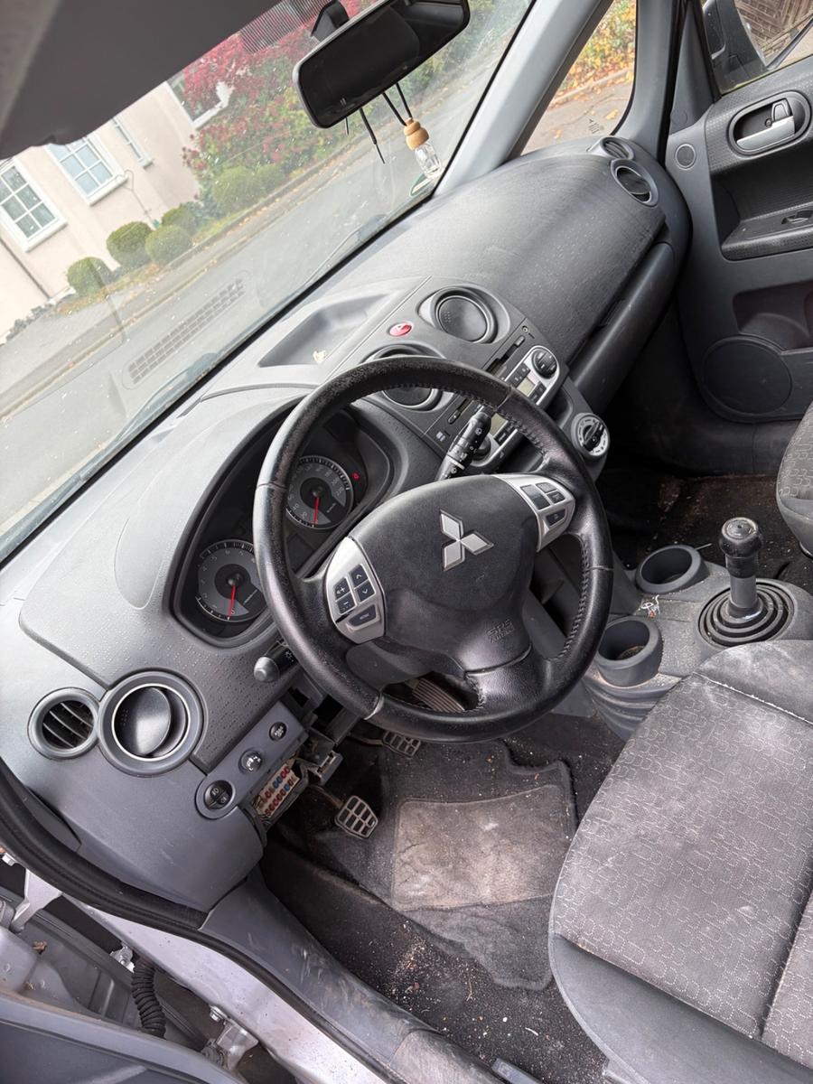 Mitsubishi Colt 2013 — photo 5