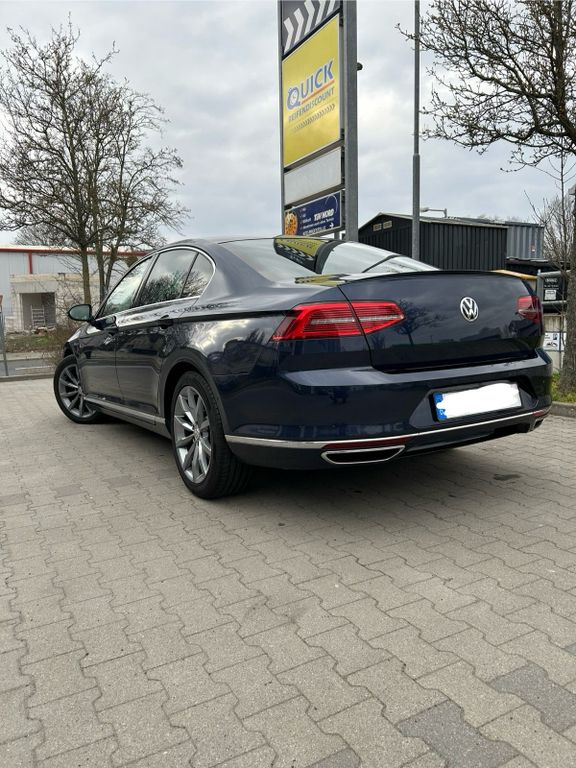 Image of Volkswagen Passat