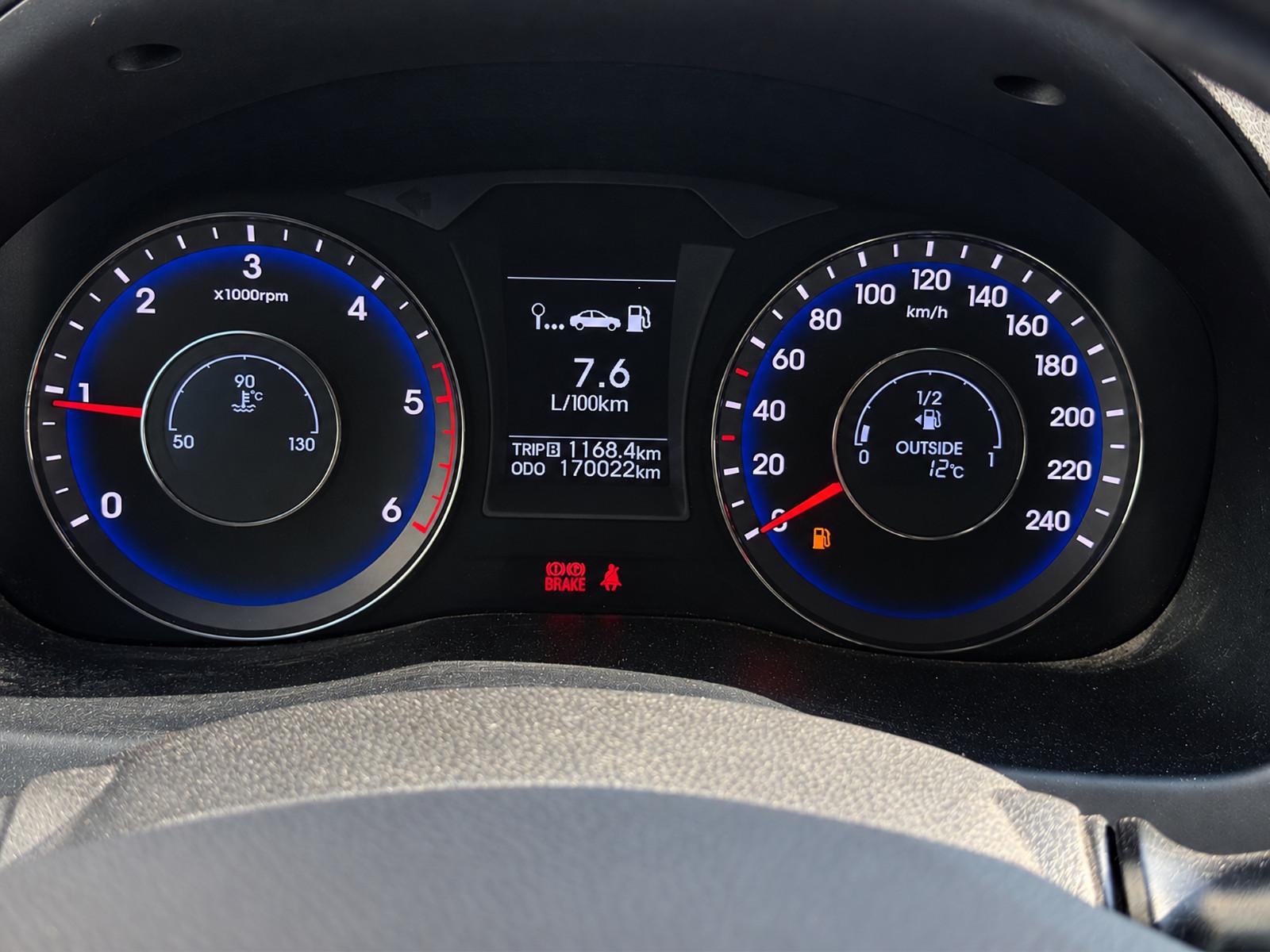 Hyundai i40 2013 — photo 15