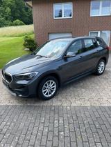 BMW X1 Benziner mit erst 23000 Kilometern - BMW 230 aus 2022