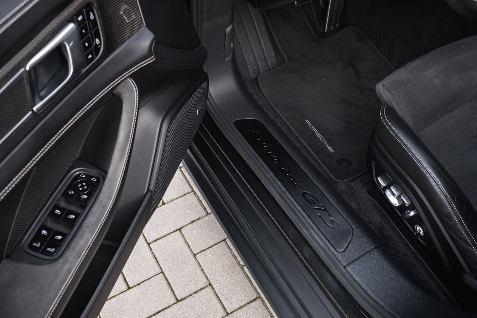 Fahrzeugabbildung Porsche Panamera Sport Turismo GTS-BOSE-Approved