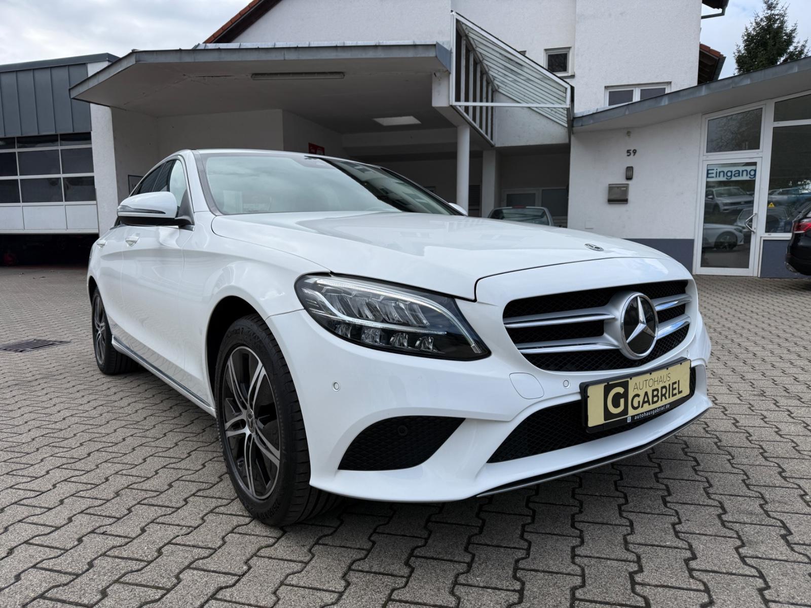 Mercedes-Benz C 200 d Lim. 9G Avantgarde Busin. Navi LED Sound