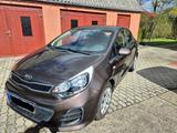 Kia Rio Intro EDITION 1,2l mit guter Innen... - gebrauchte Kia Rio aus dem Jahr 2015