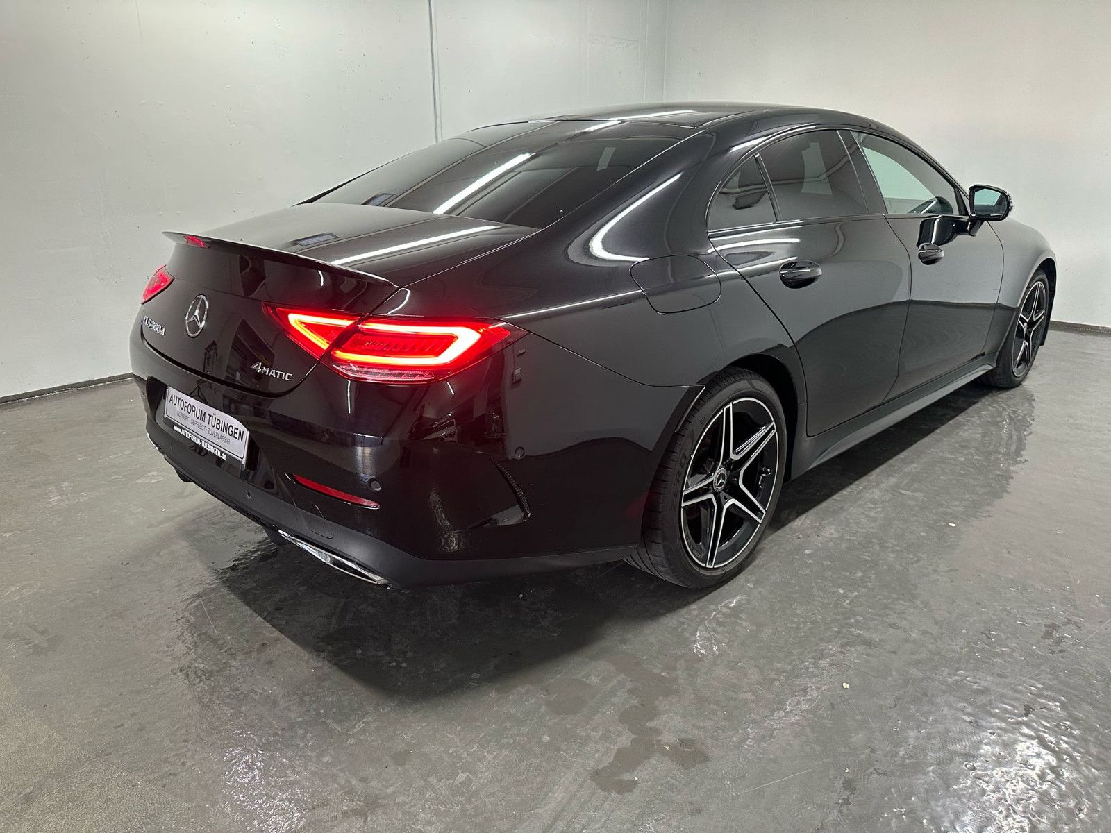 Fahrzeugabbildung Mercedes-Benz CLS 300 d 4MATIC AMG-LINE*NIGHT*KAMERA*AMBILI*