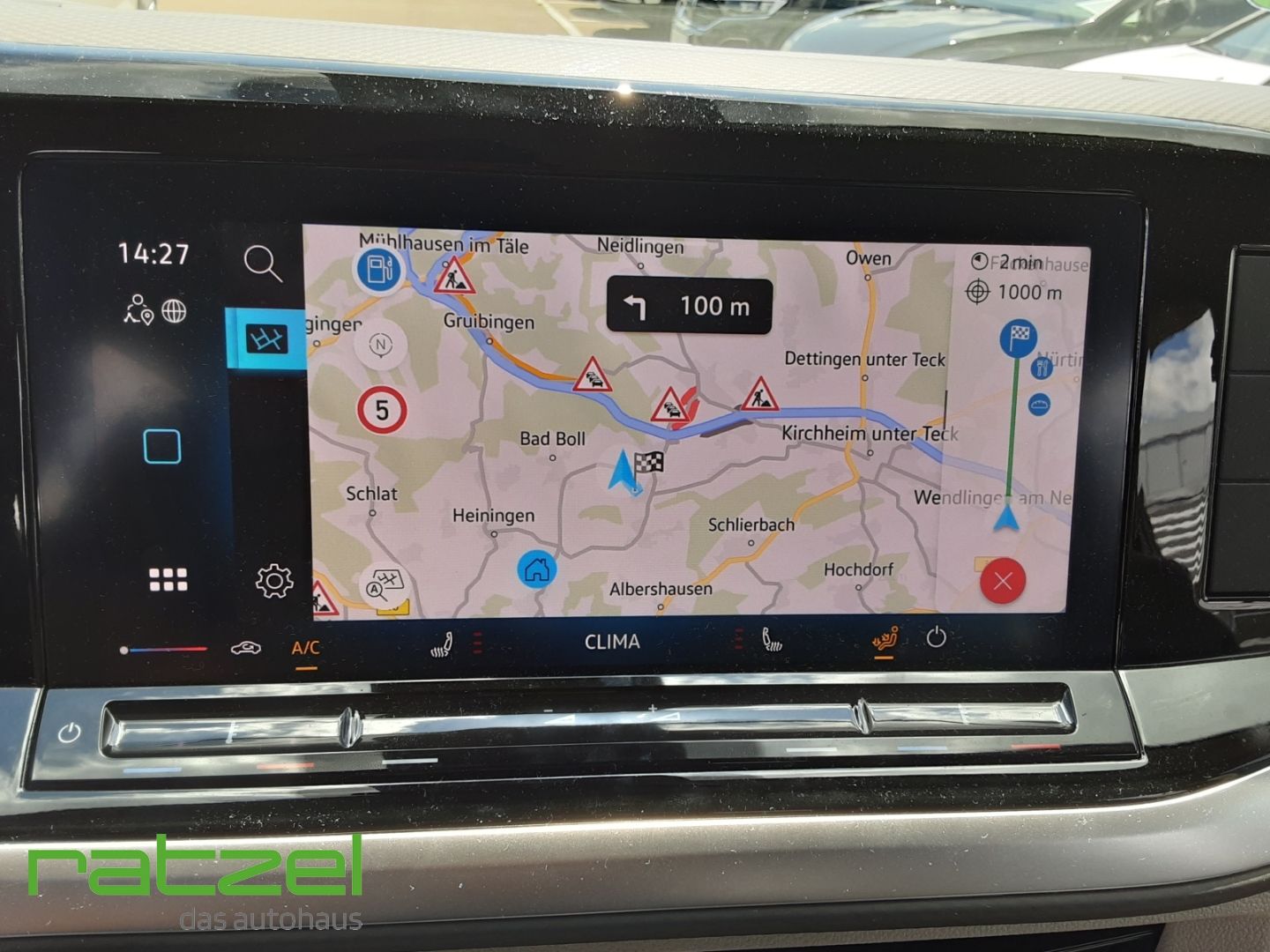 Fahrzeugabbildung Volkswagen T7 Multivan Life 2.0 TDI DSG 7-SITZER Navi Digit