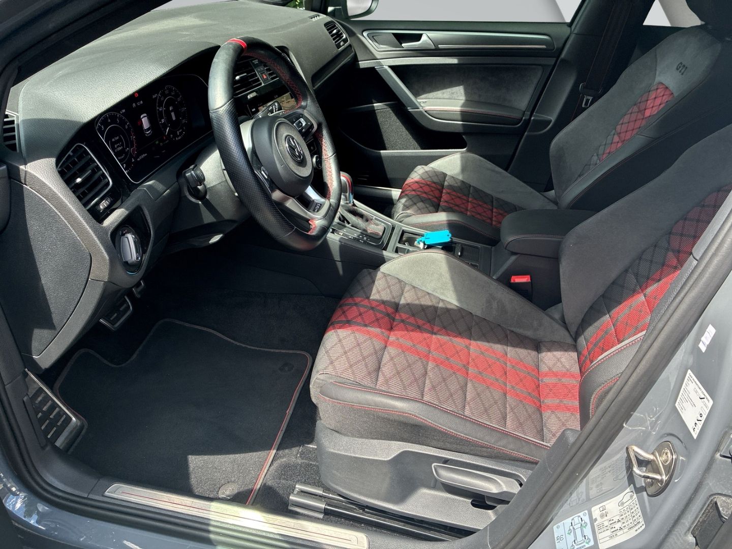 Volkswagen Golf GTI TCR Start-Stopp VII AD El. Panodach Nav foto 5