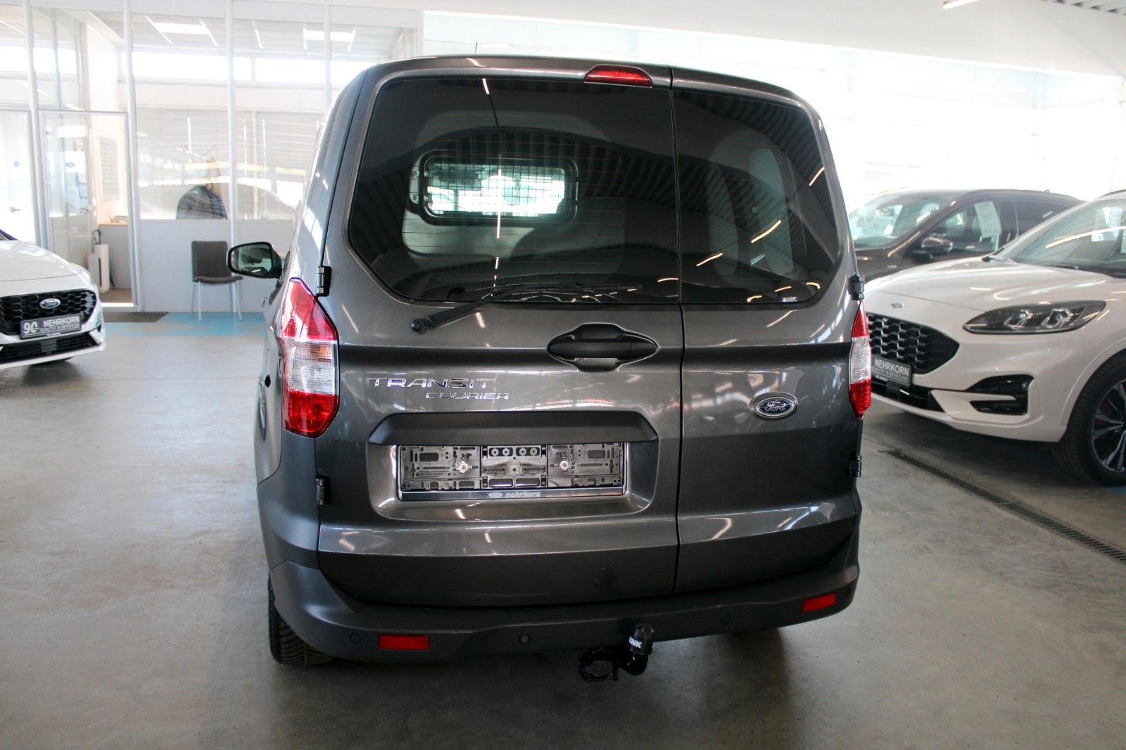 Fahrzeugabbildung Ford Transit Courier TDCI TREND KLIMA AHK WinterPaket