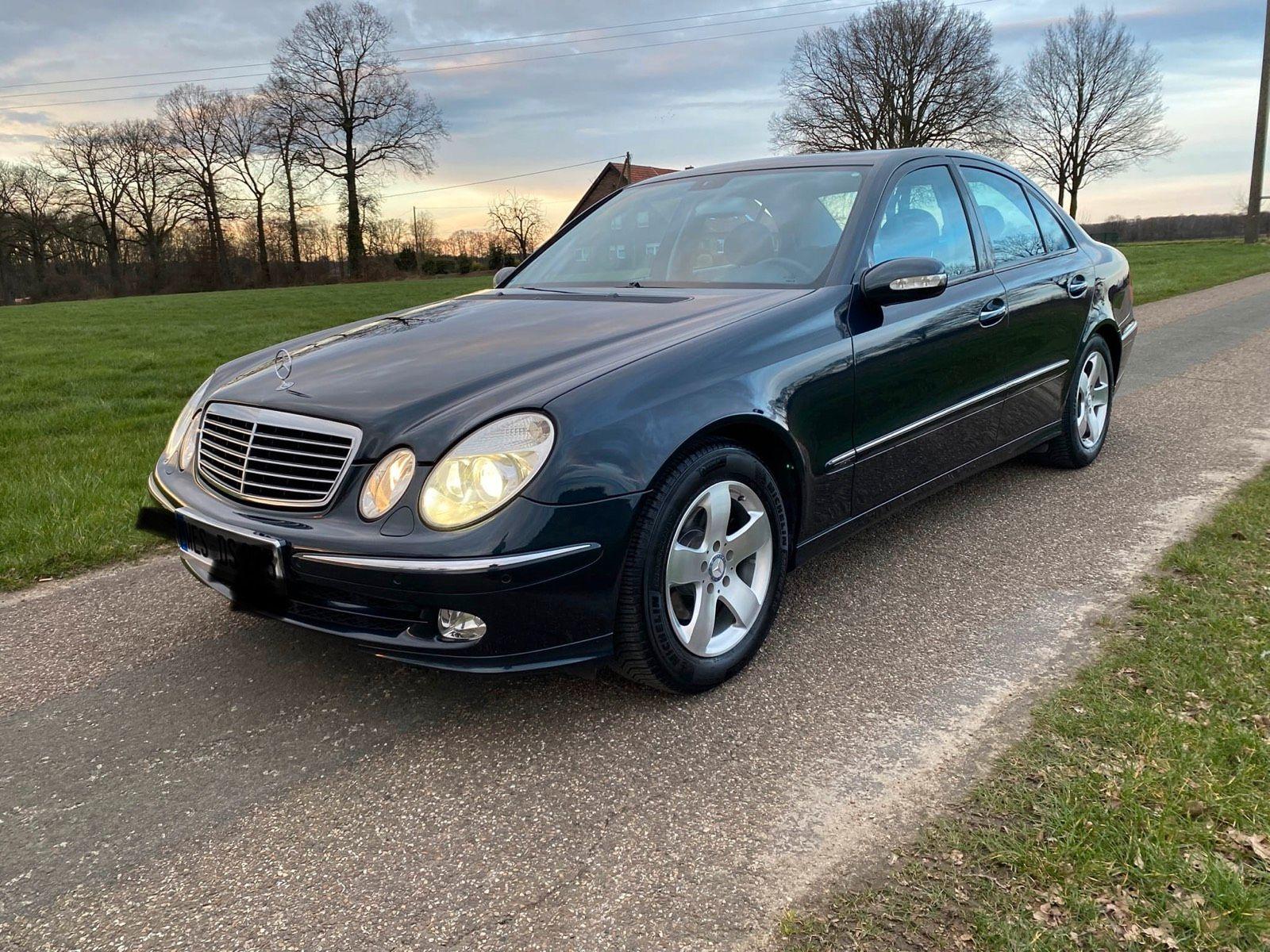 Mercedes-Benz E 240