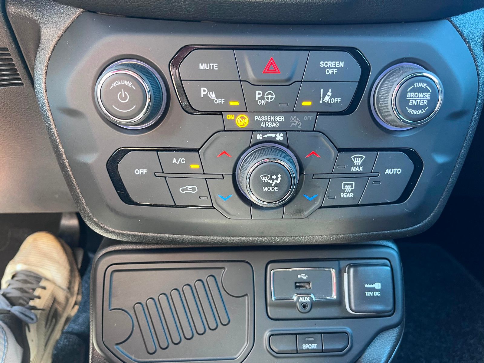 Fahrzeugabbildung Jeep Renegade S FWD