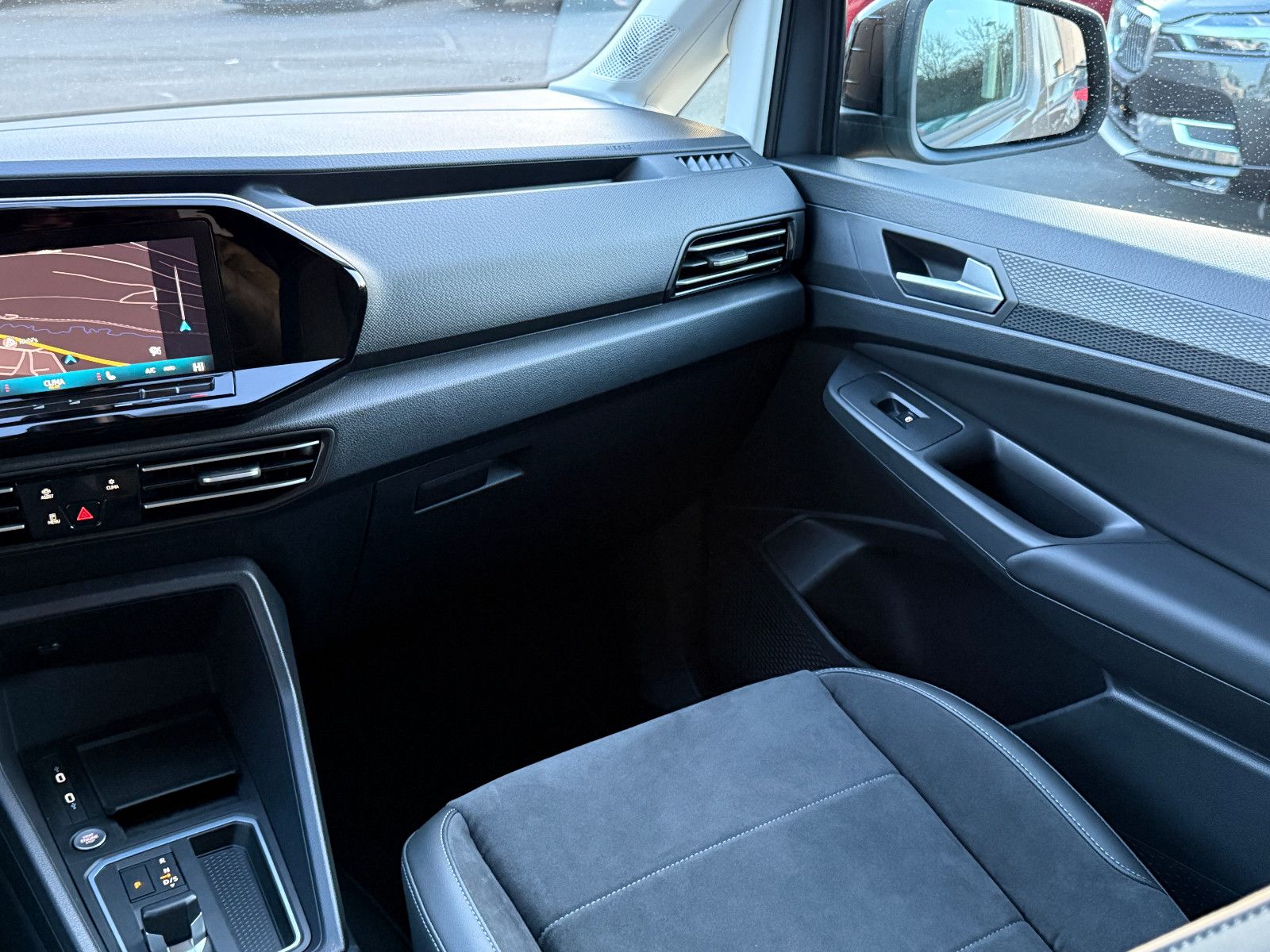 Fahrzeugabbildung Volkswagen Caddy Style TSI DSG ACC AHK Navi LED Kamera SHZ