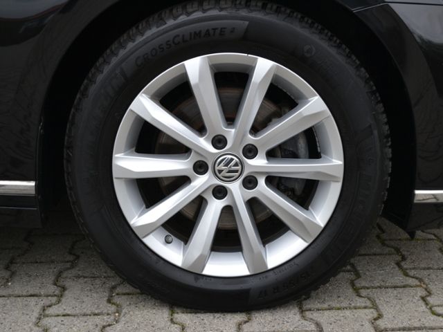Passat Variant 2.0 TDI DSG Elegance AHK/MATRIX/1