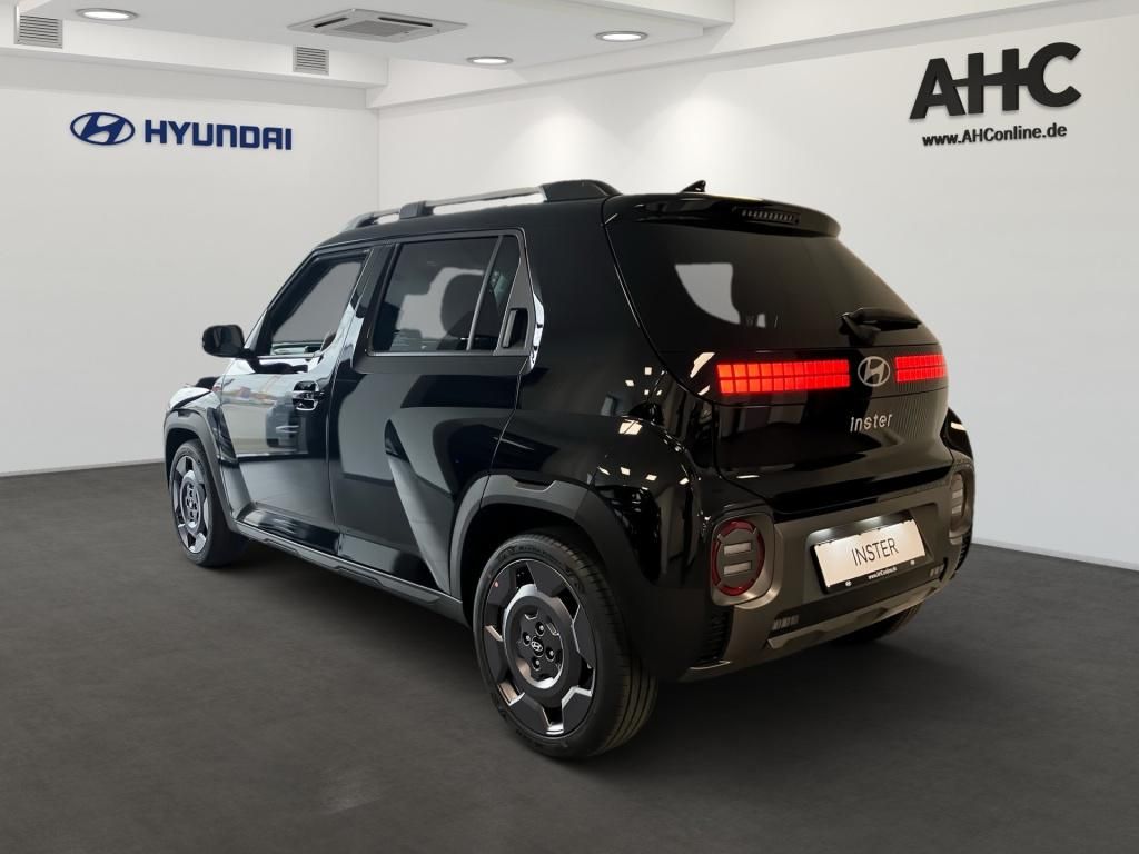 Fahrzeugabbildung Hyundai INSTER Cross EV 49 kWh KlimaA Navi KAM PDC SHZ