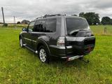 Mitsubishi Pajero 3,2 DI-D 4WD Edition 100 Automatik Ed... - Mitsubishi Pajero mit Diesel-Antrieb: A