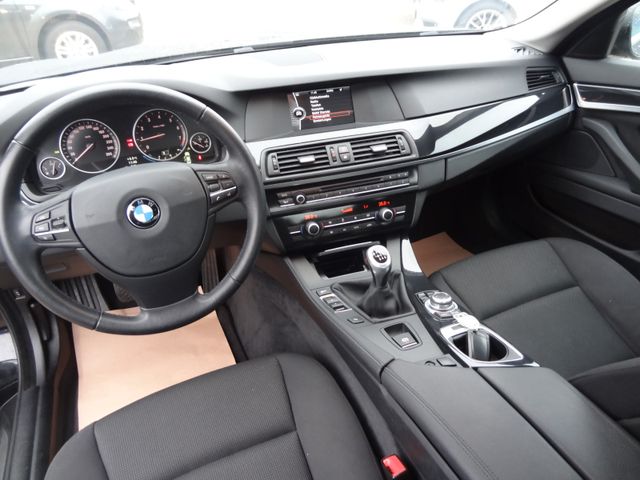 Fahrzeugabbildung BMW 528i/1.Hand/57.000km/Bi-Xenon/Garantie