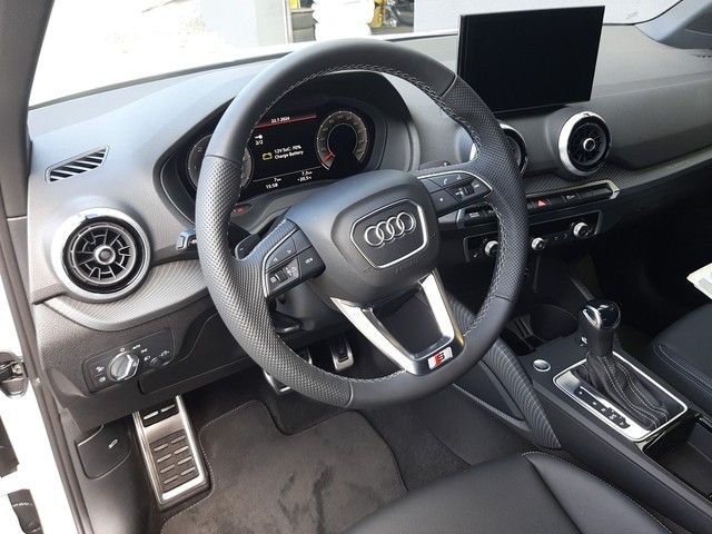 Fahrzeugabbildung Audi Q2 S line 35TDI quattro S-tronic AHK Navi Matrix