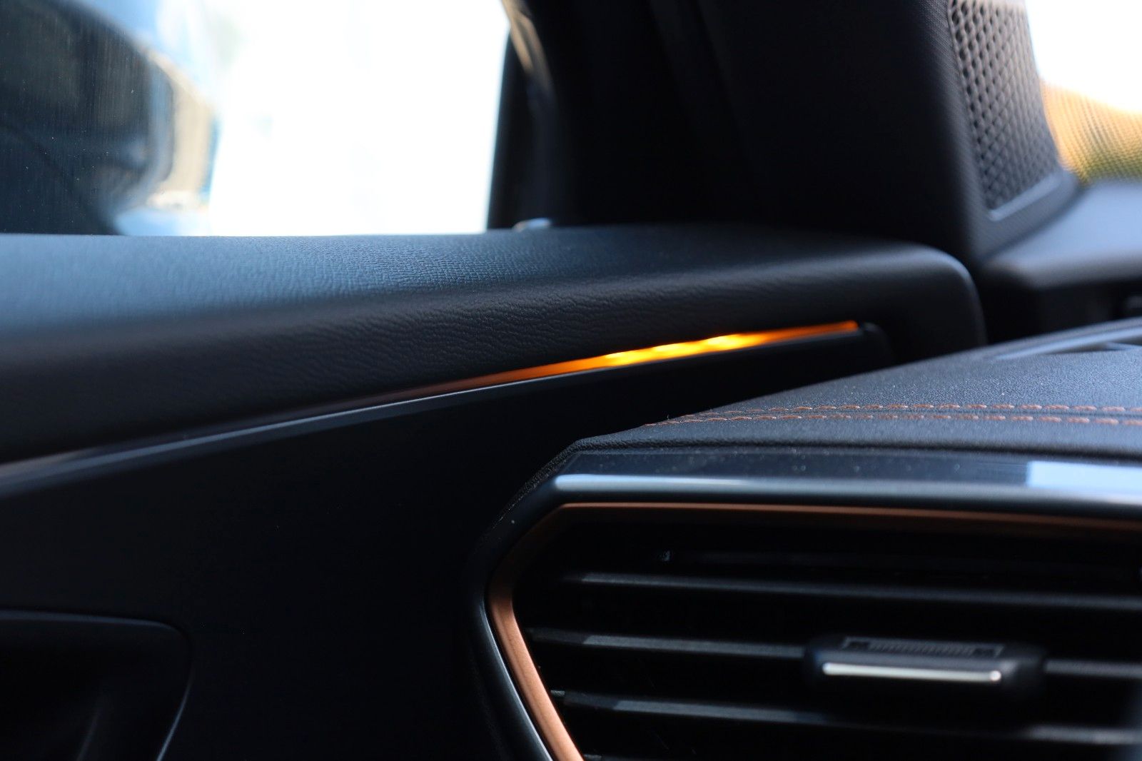 Fahrzeugabbildung CUPRA Formentor VZ 2,0 TSI 245PD DSG *AHZV