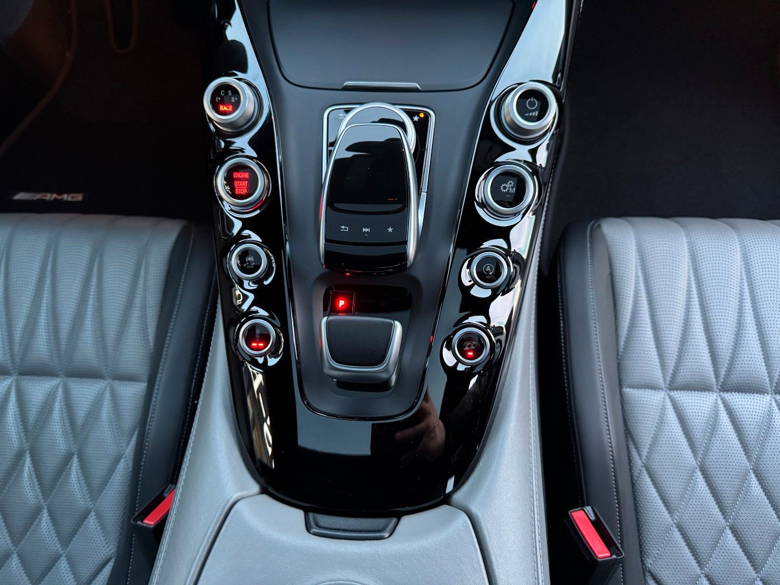 Fahrzeugabbildung Mercedes-Benz AMG GT C Edition50 Keramik+Pano+Burm+AGA