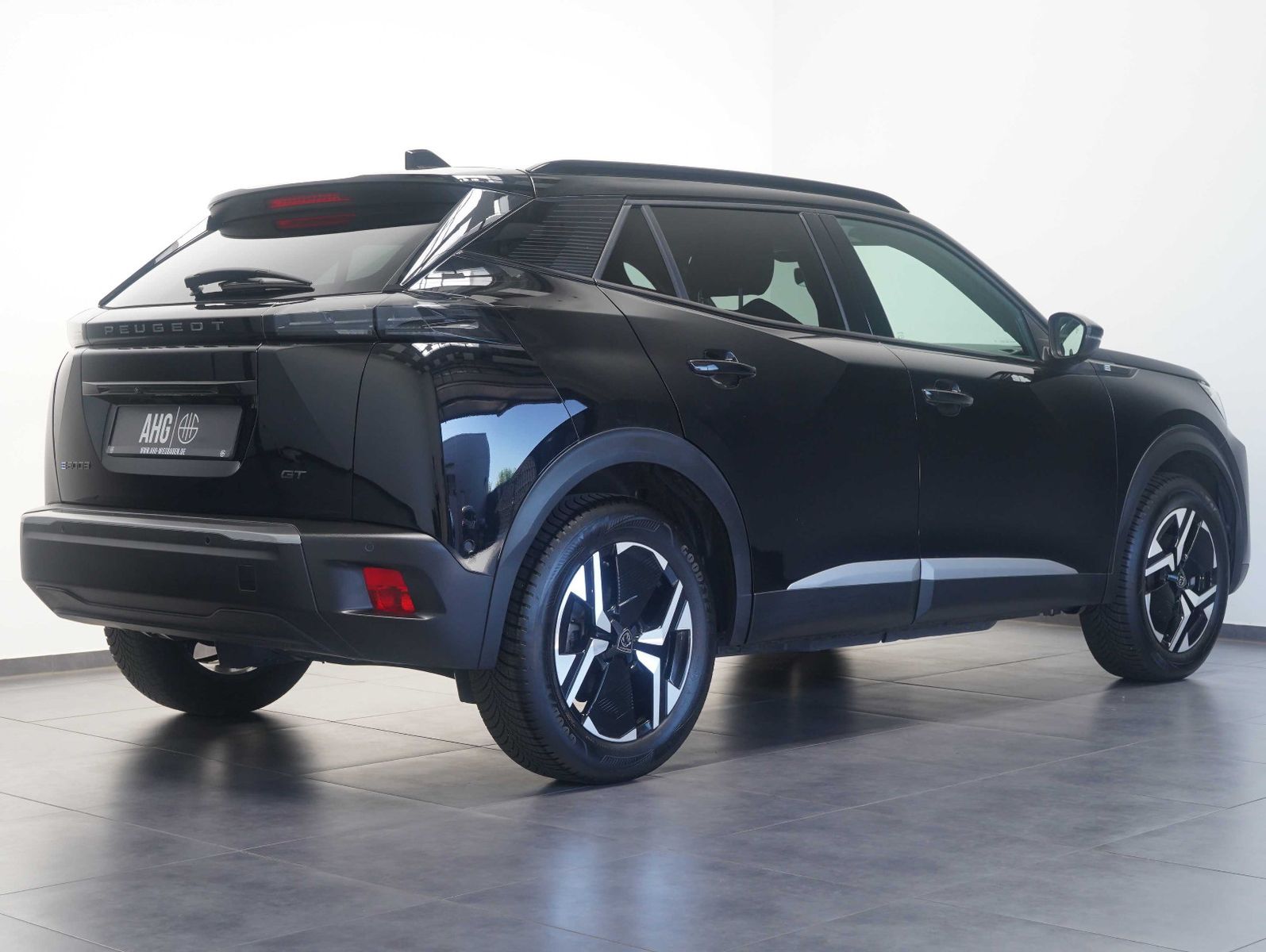 Fahrzeugabbildung Peugeot 2008 e- GT 11KW/LED/NAVI/360°/SOH