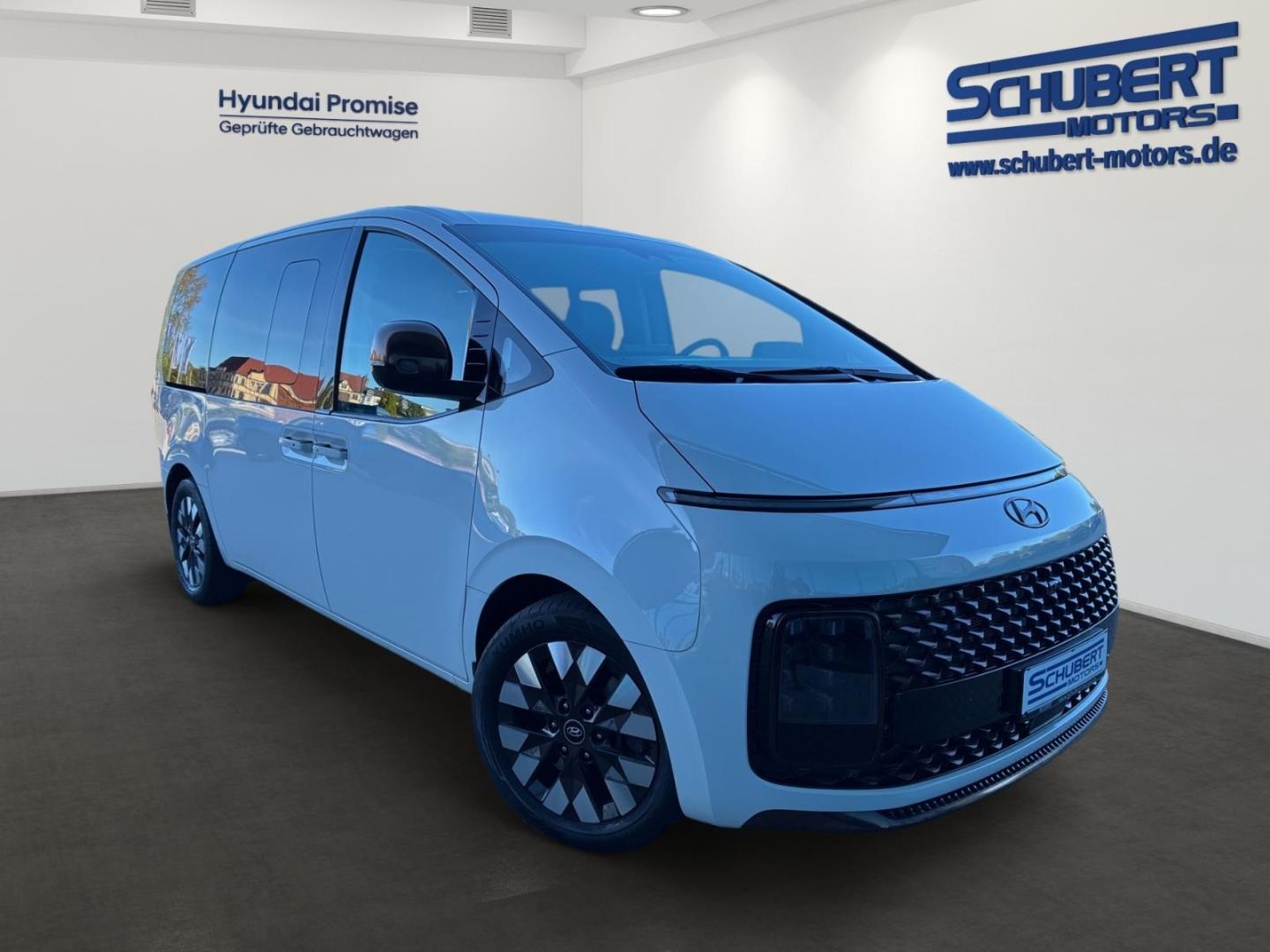 Hyundai STARIA Signature 4WD 7-Sitzer 2.2 CRDi Panodach 