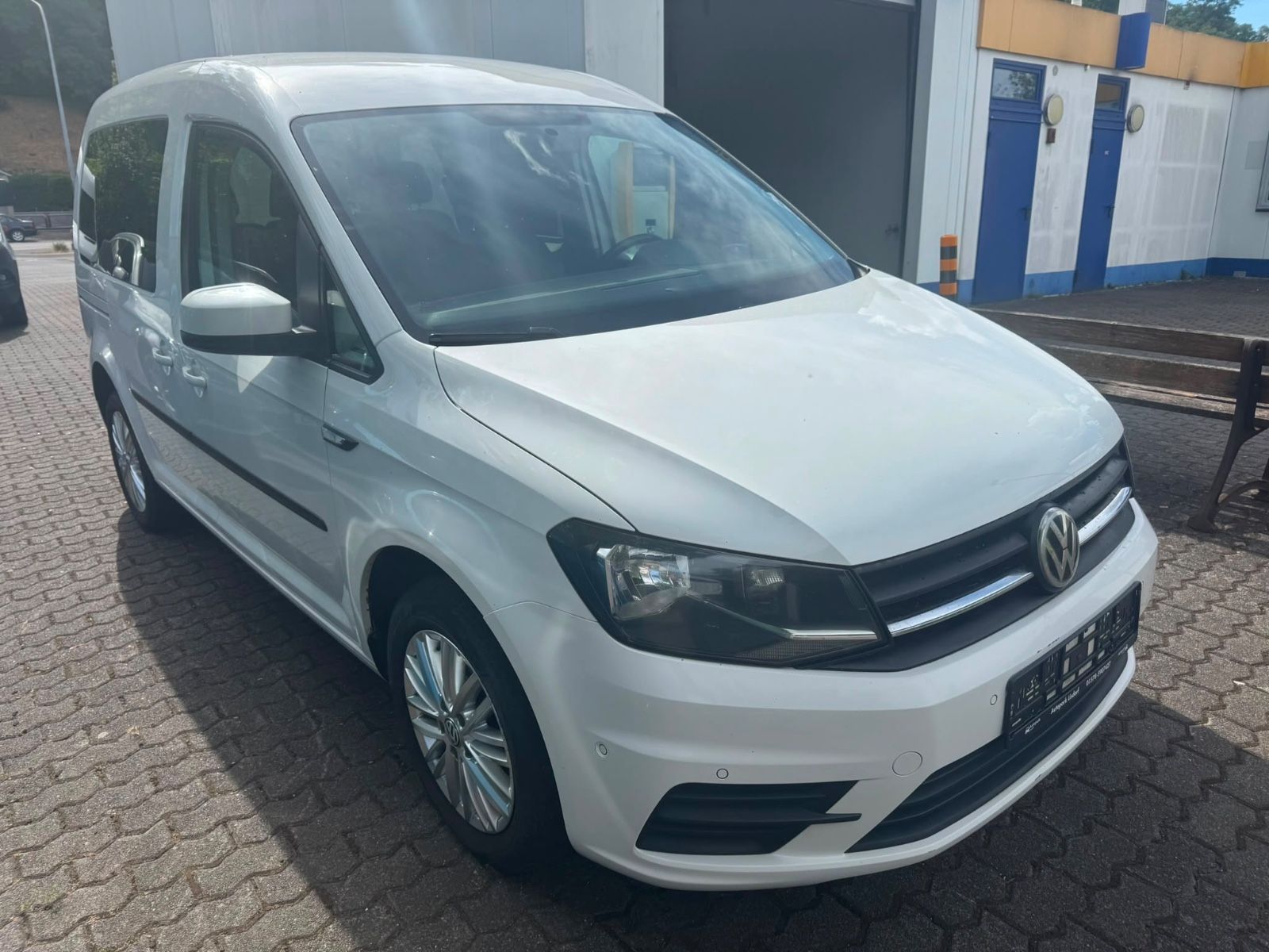 Fahrzeugabbildung Volkswagen Caddy PKW BMT Navi+Bluetooth+Sitzheizung