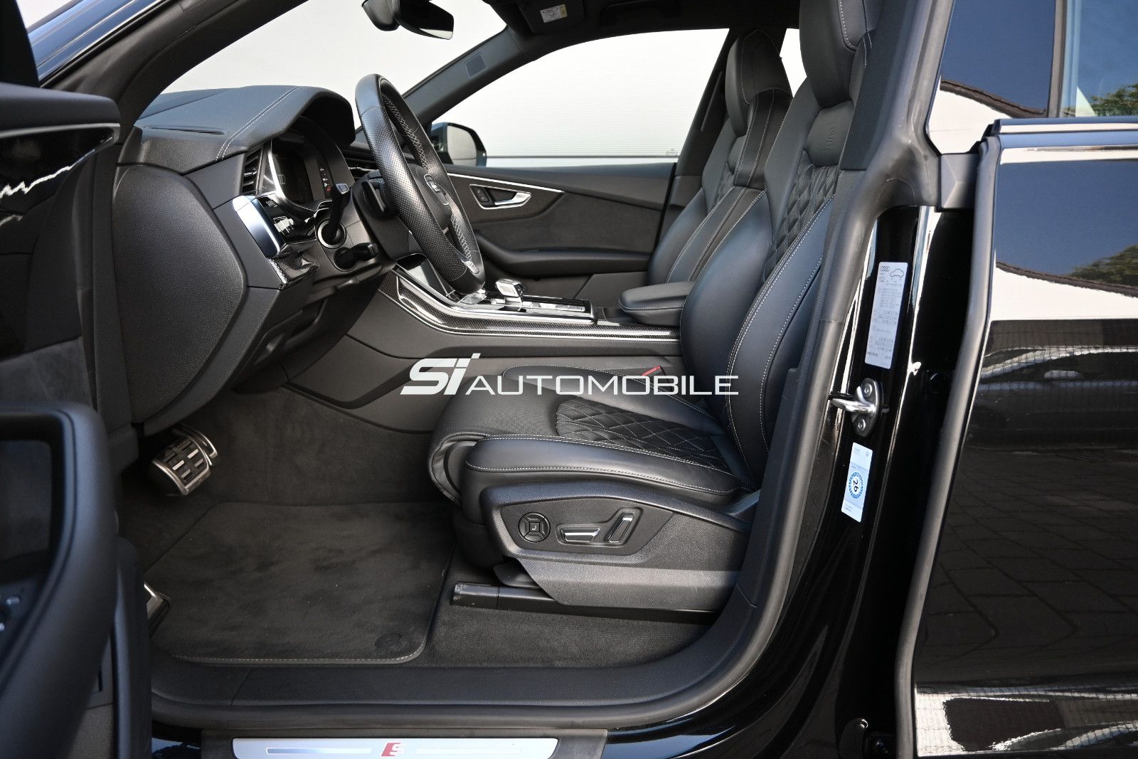 Fahrzeugabbildung Audi Q8 50 TDI qu S LINE COMPETITION PLUS °AHK°HUD°22