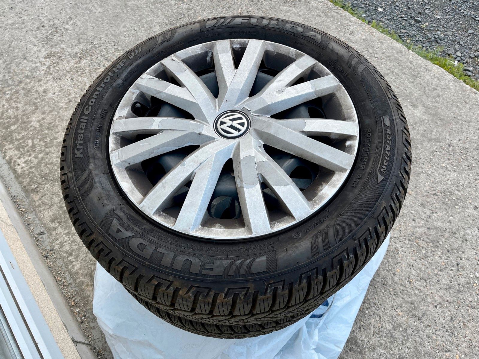 Fahrzeugabbildung Volkswagen Golf VII 1.0 Lim. Comfortline DSG Navi PDC 1.HD