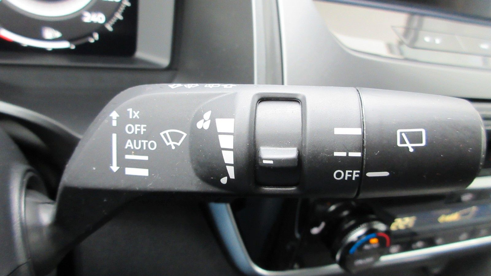 Fahrzeugabbildung Volvo XC 60 B4 Plus Bright 2WD